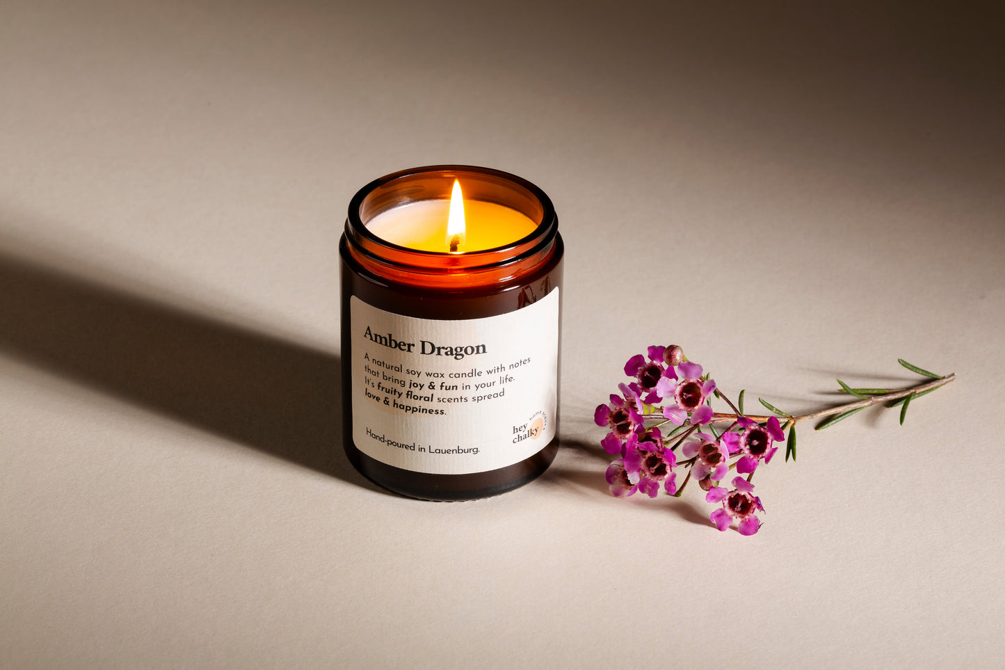Premium Duftkerze Amber Dragon – Fruchtig-floral für positive Vibes